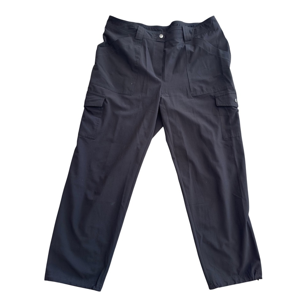 Chicos Zenergy Black Cargo Pants Womens Size 2R US 12R Stretch Bungee Utility